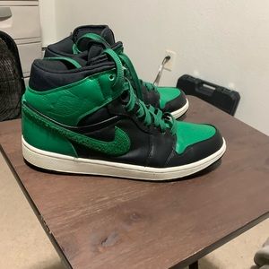 Boston Celtics Jordan 1 mids